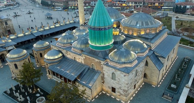 مليون ونصف سائح يزورون متحف جلال الدين الرومي بقونيا وسط تركيا