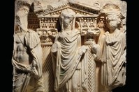 The Sidamara-type sarcophagus was found in Isparta. (IHA Photo)