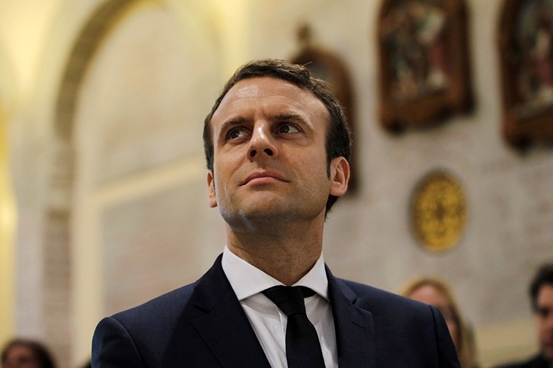 Emmanuel Macron, head of the political movement En Marche!, or Onwards!, and candidate for the 2017 French presidential elections visits the Basilique Notre Dame d'Afrique in Algiers. Feb. 14, 2017. (Reuters Photo)