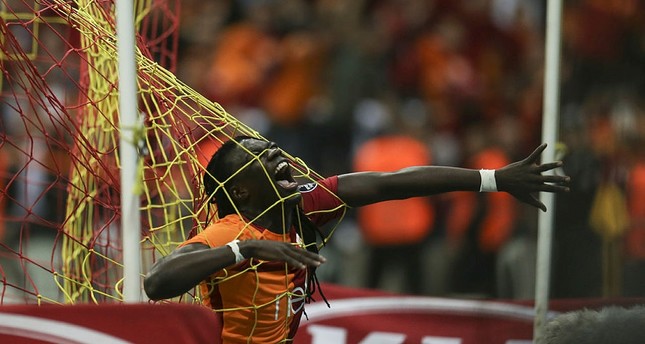 Galatasaray defeats Trabzonspor to stay top of the league - Daily Sabah