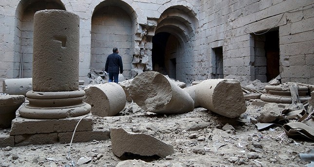 من قصف النظام السوري لموقع مدينة بصرى الأثري من الأرشيف
