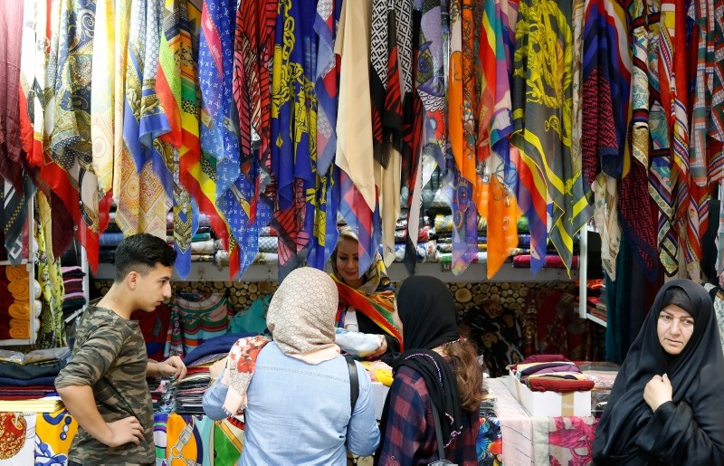  Iranians shop at Tehran's old Bazaar where the main economy trades take place, in Tehran, Iran, 06 August 2018. (EPA Photo)