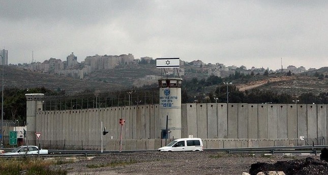 إصابة 38 أسيرا فلسطينيا بكورونا في سجن ريمون بإسرائيل