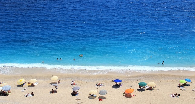 شاطئ كابوتاش بأنطاليا جنوبي تركيا Shutterstock Photo