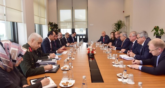 لقاء المتحدث باسم الرئاسة التركية مع المبعوث الخاص للرئيس الروسي إلى سوريا الأناضول