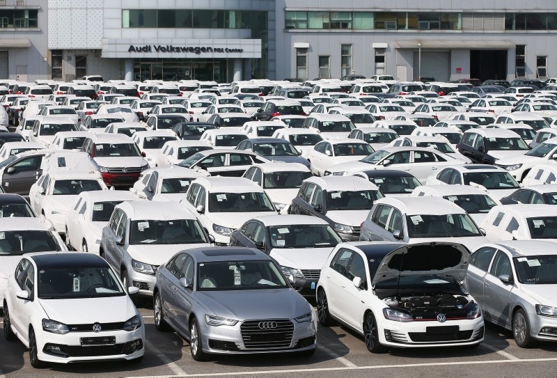 An undated picture made available on June 01, 2016 shows a general view of the Audi Volkswagen Korea's pre-delivery inspection center in Pyeongtaek, some 70 kilometers south of Seoul, South Korea. (EPA Photo)