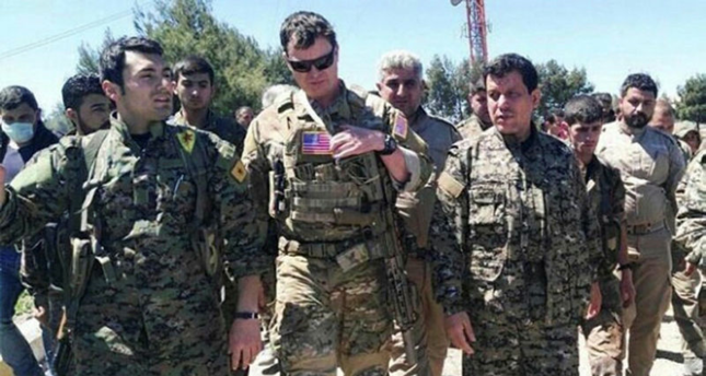 بعد استهداف تركيا لمواقع ب ي د.. عسكريون أمريكيون يتفقدون موقع القصف