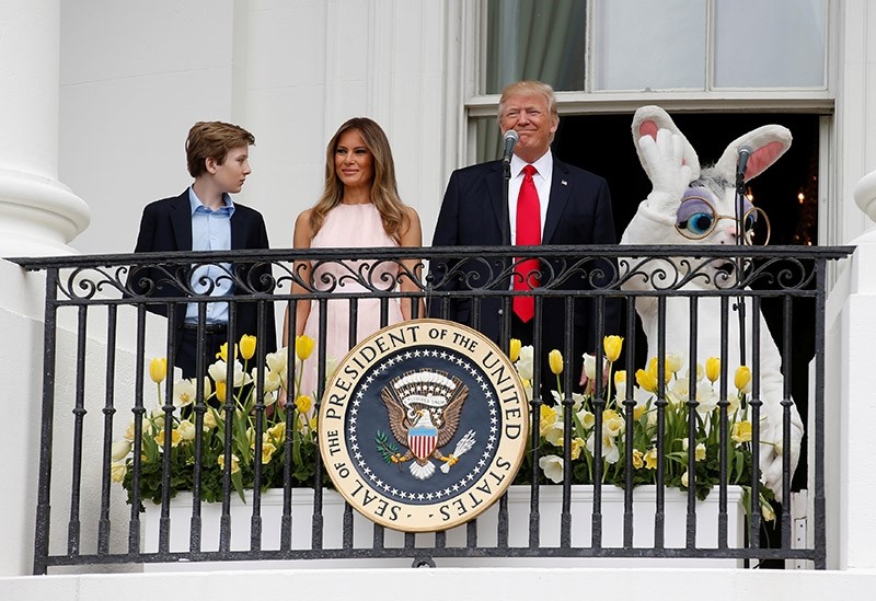 U.S. President Donald Trump, U.S. first lady Melania Trump, their son Barron and the Easter Bunny arrive for the 139th annual White House Easter Egg Roll on the South Lawn of the White House in Washington, U.S., April 17, 2017. (Reuters Photo)