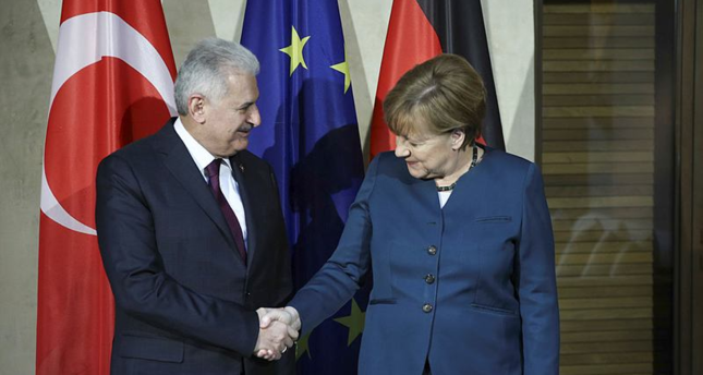 تركيا تدعو ألمانيا للمشاركة في معركة تطهير الرقة