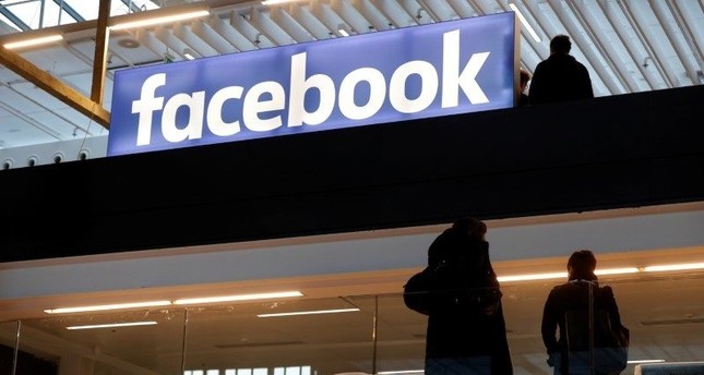 كيف سيمنع فيسبوك حالات الانتحار؟