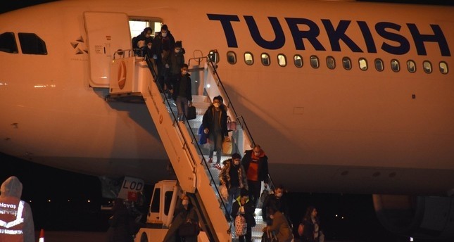 اكتمال إجلاء الطلاب الأتراك من أوروبا ومصر