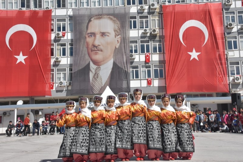 Turkish children celebrate Children's Day