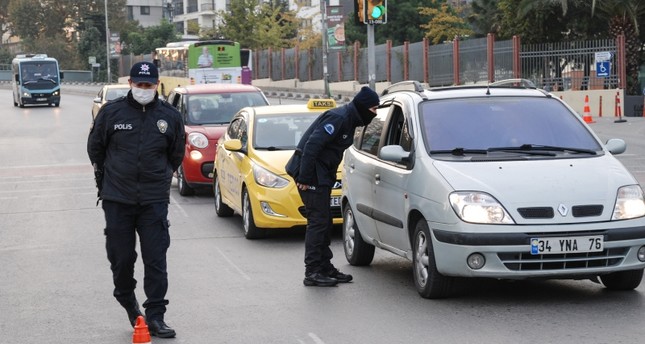 تركيا تسجل 185 وفاة بكورونا