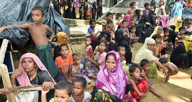 Rohingya refugees in Kutupalong Refugee Camp in Cox Bazaar, Bangladesh (AA Photo)