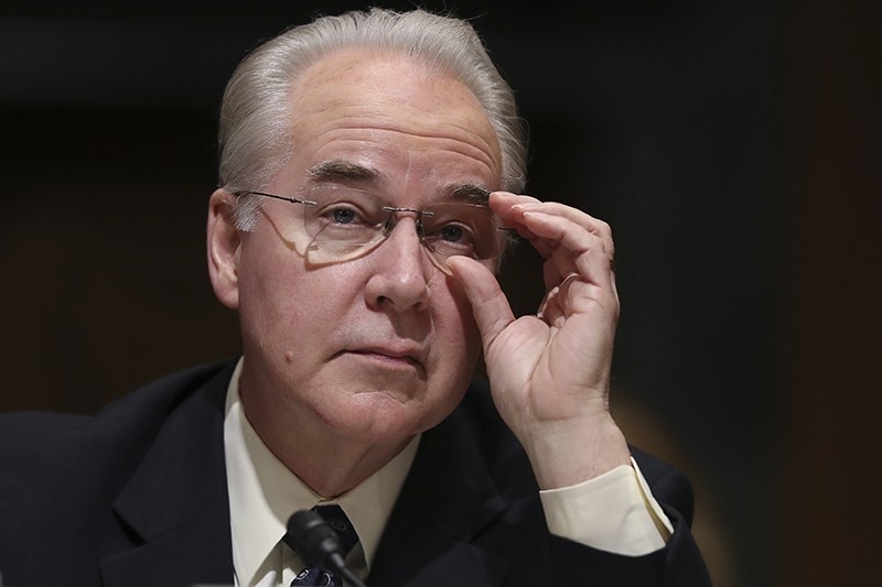 Tom Price sworn in as Trump's Health Secretary despite vaccine-autism ...