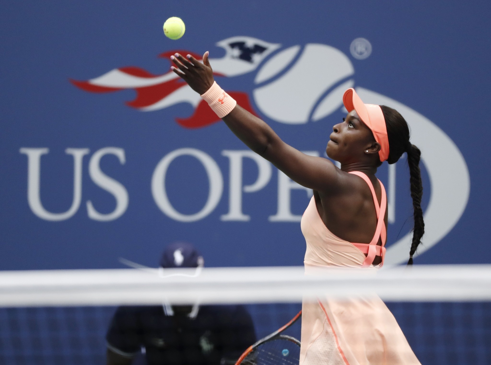 Sloane Stephens, of the U.S., serves to Madison Keys, of the U.S., during the championship match of the U.S. Open tennis tournament, Sept. 9, 2017, in New York. (AP Photo)