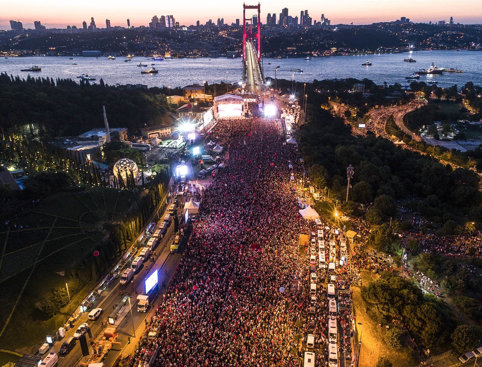 Турция отметила День демократии и национального единства — 15 июля