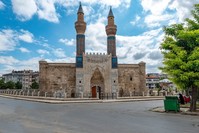 مدرسة غوك في وسط سيواس واحدة من أعرق المدارس في تركيا Shutterstock