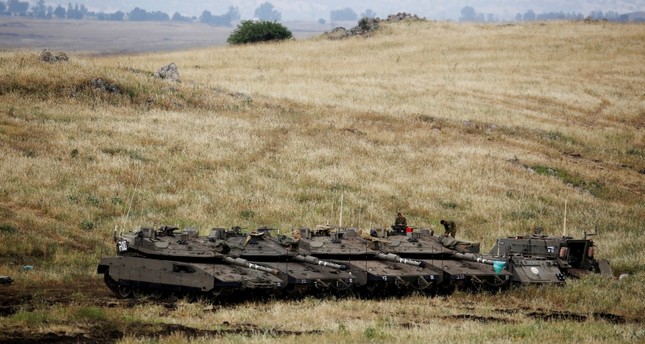 دبابات إسرائيلية بمرتفعات الجولان السورية المحتلة رويترز