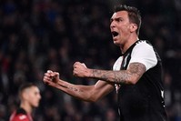 Mandzukic celebrates after scoring during against Atalanta in Turin, May 20, 2019. (AFP Photo)