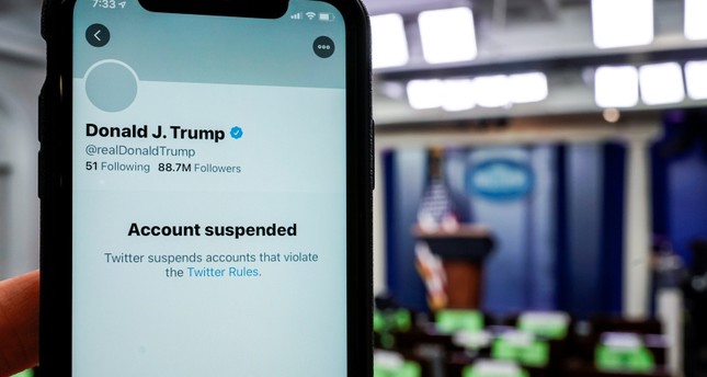 تويتر تحظر حساب ترامب والأخير يدرس إنشاء منصة بديلة