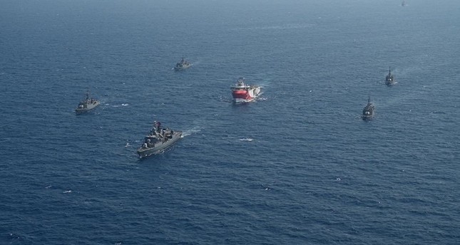 نائب أردوغان: سفننا تسير في طريقها بصرف النظر عمن يتجاهلون القانون الدولي