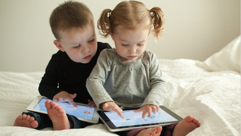 Technological devices may have a negative effect on the socialization and communication of young children.