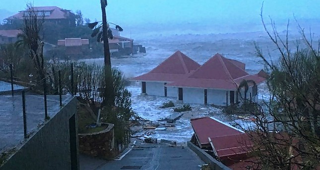 نصف بورتوريكو من دون كهرباء بفعل إعصار إرما