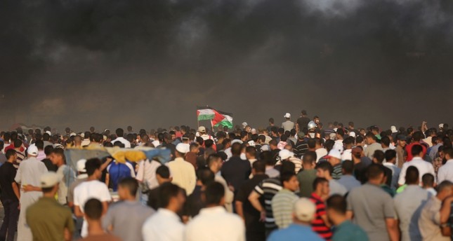 الجيش الإسرائيلي يقتل 6 فلسطينيين ويصيب 90 آخرين على الحدود مع غزة