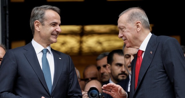أردوغان مع رئيس الوزراء اليوناني كيرياكوس ميتسوتاكيس بالعاصمة أثينا، 7-12-2023 الأناضول