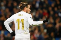 Real Madrid's Gareth Bale reacts gives the thumbs up during the match between Real Madrid and Real Sociedad in Madrid, Nov. 23, 2019. (Reuters Photo)