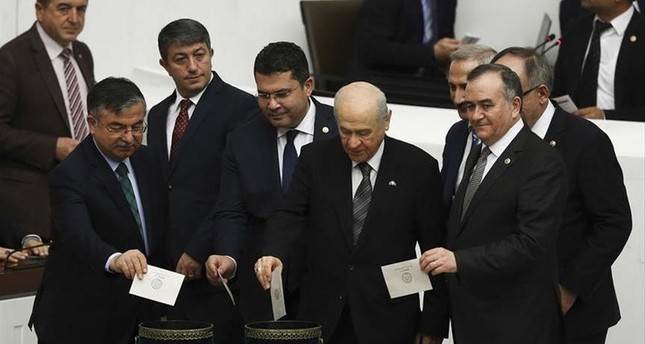 البرلمان التركي يوافق على المادتين  الـ12 والـ13 من مقترح التعديل الدستوري
