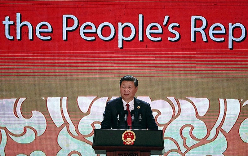 China's President Xi Jinping speaks on the final day of the APEC CEO Summit, part of the broader Asia-Pacific Economic Cooperation (APEC) leaders' summit. (AFP Photo)