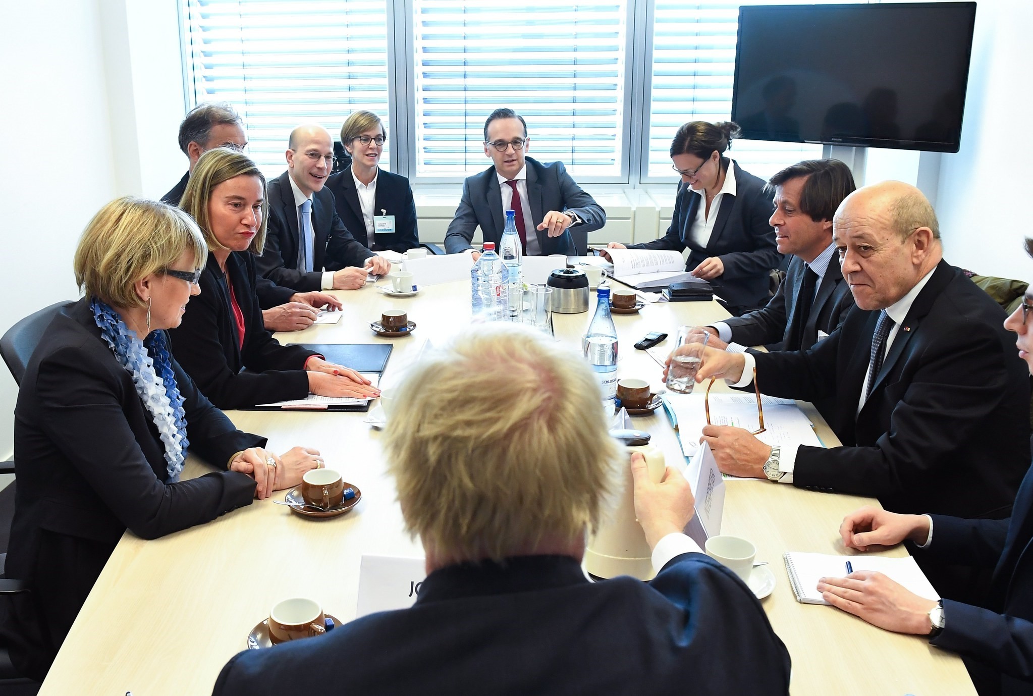 Germany's Foreign Minister Heiko Maas (C), Britain's Foreign Secretary Boris Johnson (front, back to camera), France's Jean-Yves Le Drian (R) and EU foreign policy chief Federica Mogherini (2-L, back) meel in Luxembourg. EPA Photo)