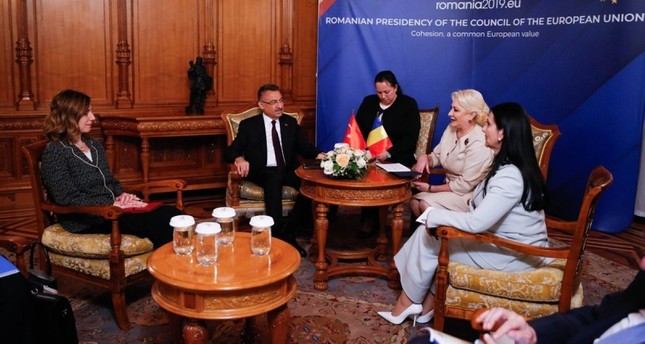 نائب الرئيس التركي يواصل اجتماعاته مع قادة أوروبين في رومانيا