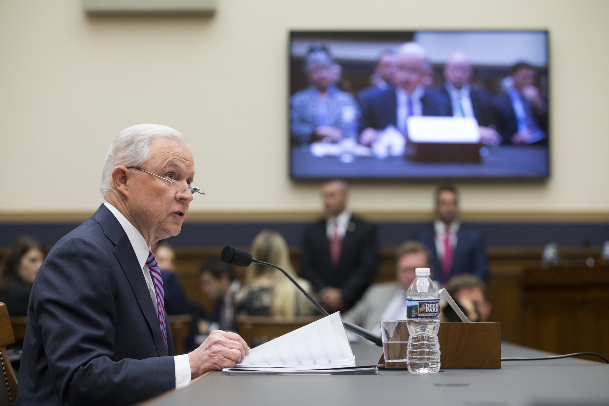 US Attorney General Jeff Sessions testifies before the House Judiciary Committee hearing on oversight of the Justice Department on Capitol Hill in Washington, DC, USA, 14 November 2017.  (EPA Photo)