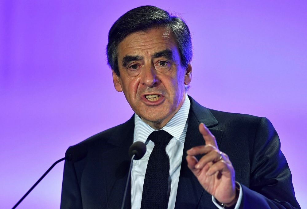 French presidential election candidate for the right-wing Les Republicains party Francois Fillon speaks during a campaign rally on March 2, in Nimes, southern France. (AFP Photo)