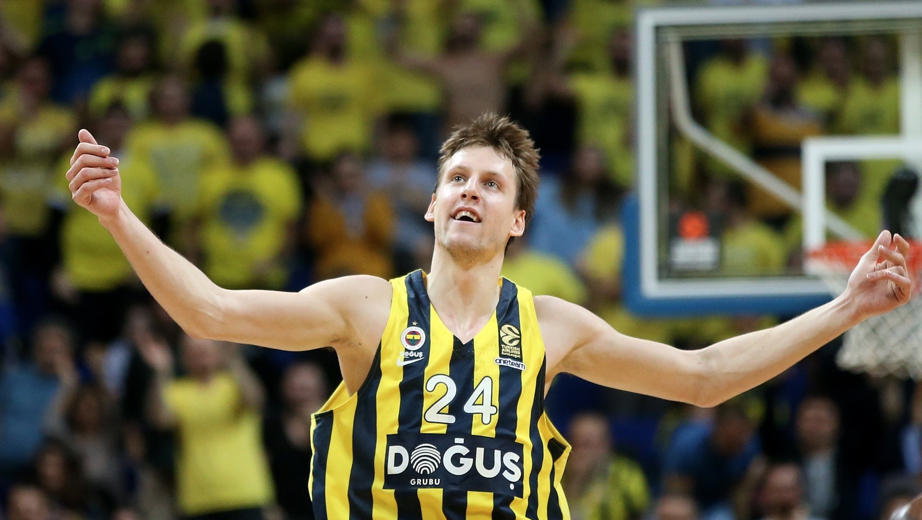 Jan Vesely of Fenerbahu00e7e celebrates after scoring against Brose Bamberg in Istanbul.
