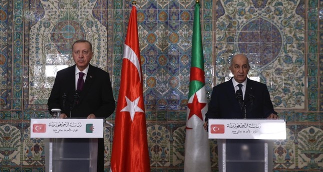 أردوغان يبحث مع نظيره الجزائري الوضع في تونس