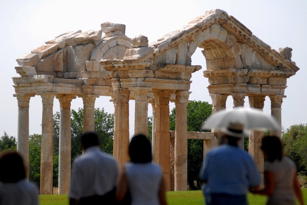Aphrodisias was once a center for sculpture thanks to its sculpture school and nearby marble quarries. Now thousands of tourists every year come to see its unique statues, reliefs and structures uncovered through excavations.  