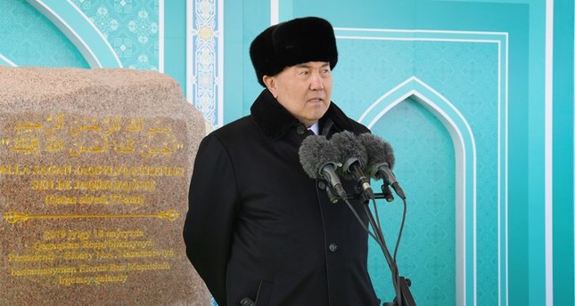 رئيس كازاخستان يعلن استقالته بعد ثلاثة عقود في السلطة