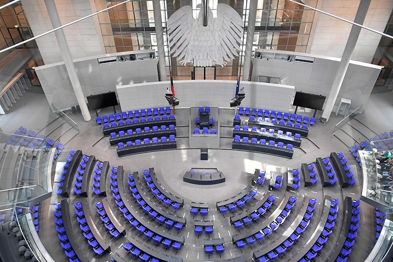 Delegates' seats are seen at the plenary hall of the Bundestag (lower house of parliament) on September 27, 2017 (AFP Photo)