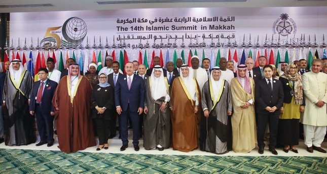 مولود تشاوش أوغلو في اجتماع مجلس وزراء خارجية منظمة التعاون الإسلامي في مدينة جدة السعودية الأناضول