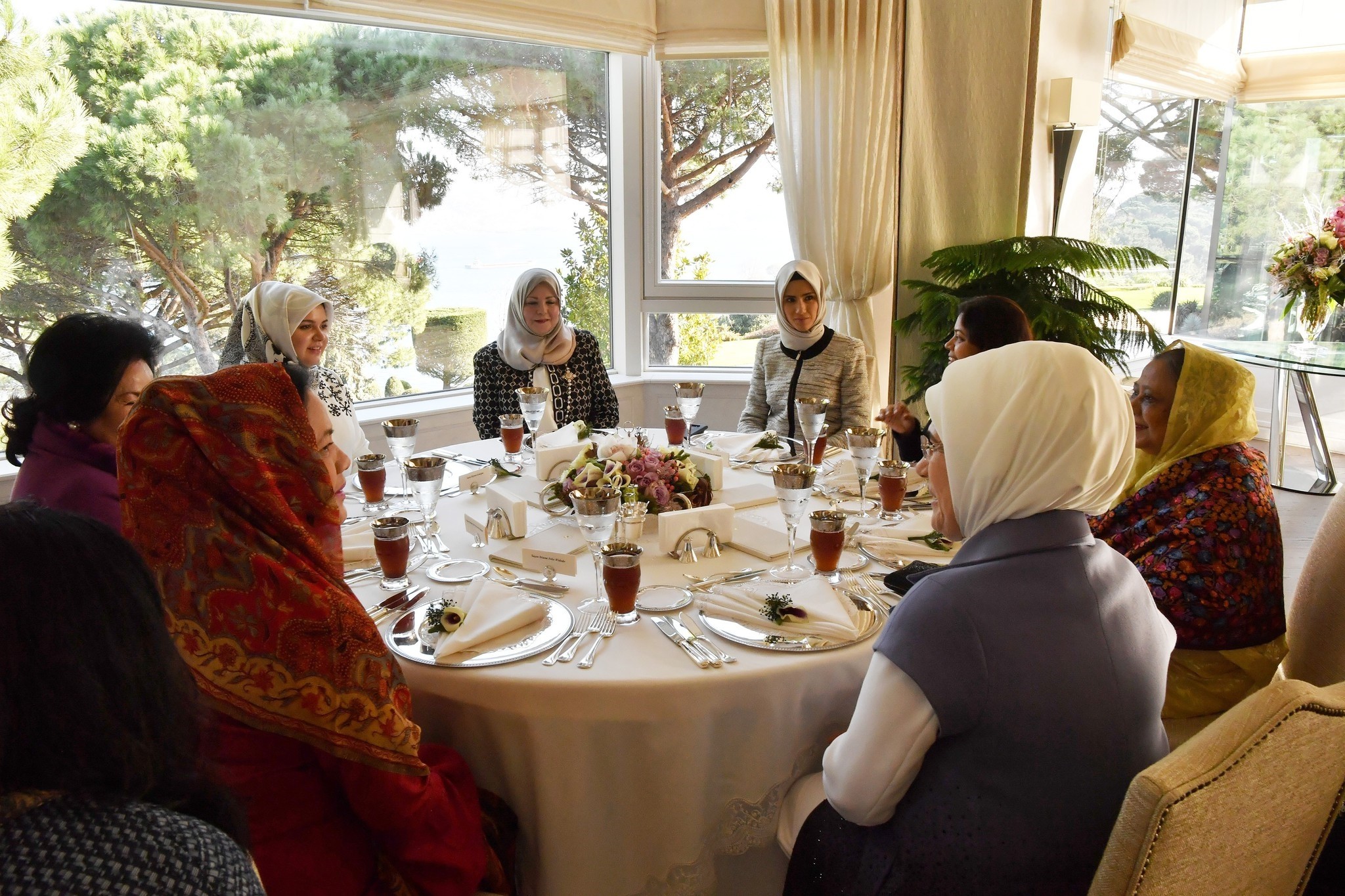 First lady hosts luncheon for wives of OIC leaders in Istanbul