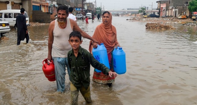 باكستان.. مصرع 24 شخصاً في فيضانات وانهيارات أرضية