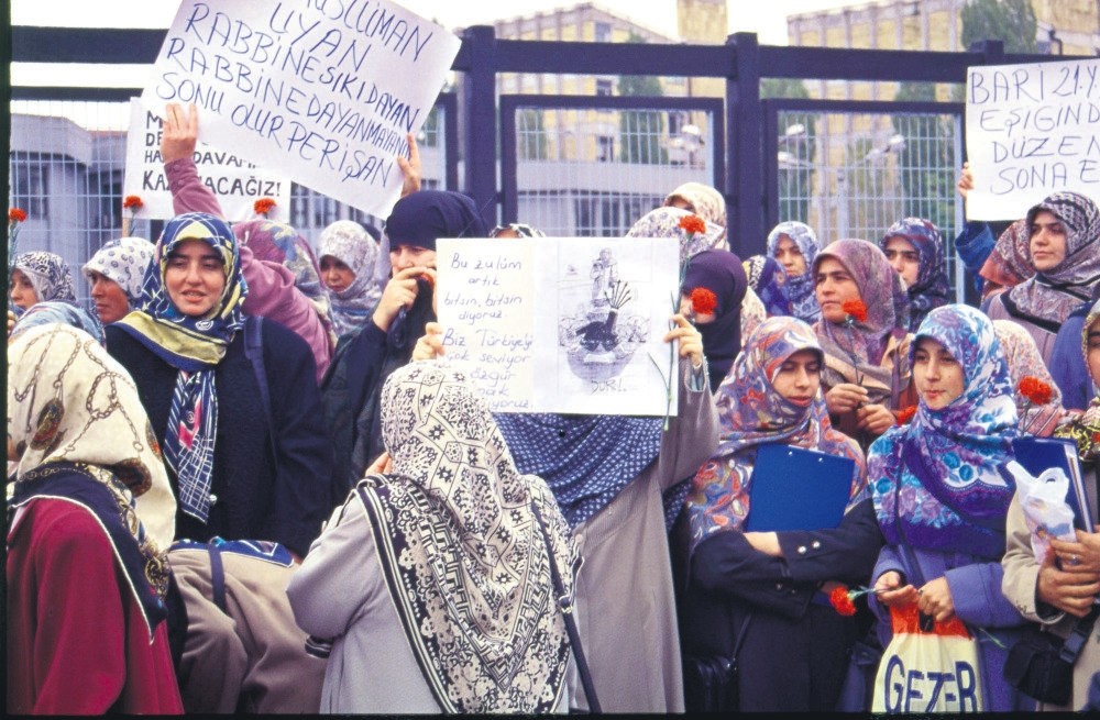 Women protest the government's ban on headscarves in universities, at the entrance of Istanbul University in Beyazu0131t, Istanbul, Nov. 27, 1997. 