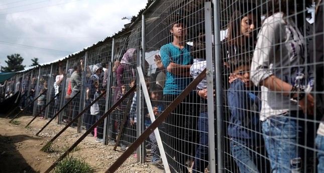 منظمات تعبر عن قلقها العميق بسبب عمليات الإخلاء القسري للاجئين من اليونان إلى تركيا