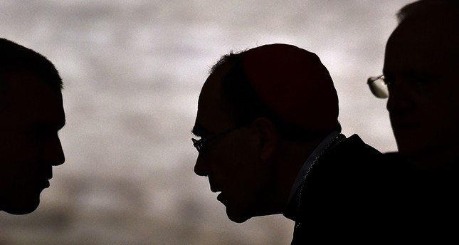 الفاتيكان يحكم بالسجن على أسقف إسباني بتهمة تسريب معلومات سرية