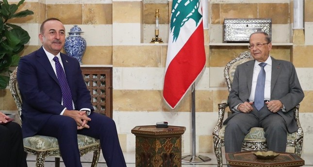 الرئيس اللبناني مستقبلاً وزير الخارجية التركي صباح اليوم الأناضول
