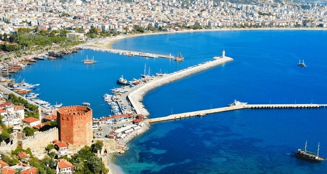 30 ألف سائح يزورون أنطاليا التركية خلال أسبوع